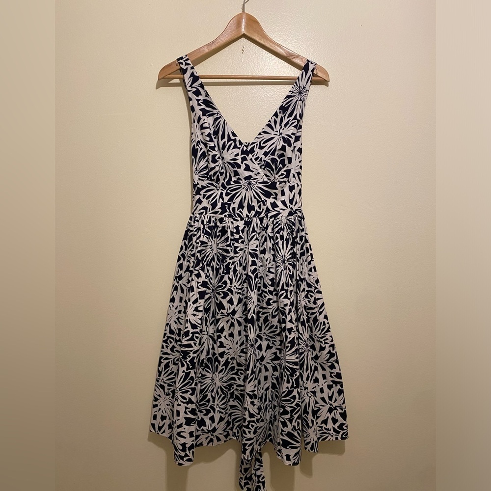 American LIVING Elegant Navy and White Floral Dress. Size 8